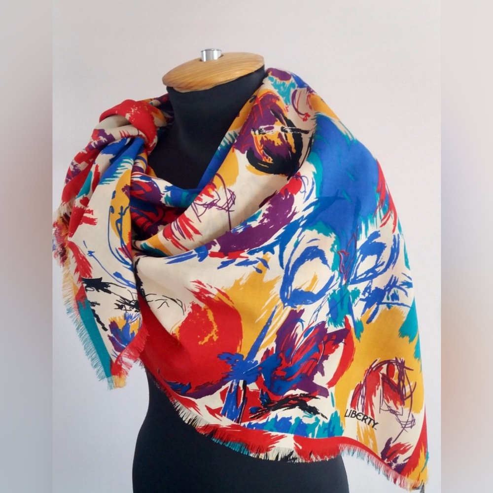 LIBERTY All Wool Vintage Shawl Large Scarf Square Oversize Wool Shawl 90’s